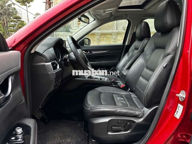 Mazda CX-5 5 chỗ Tự động màu Đỏ