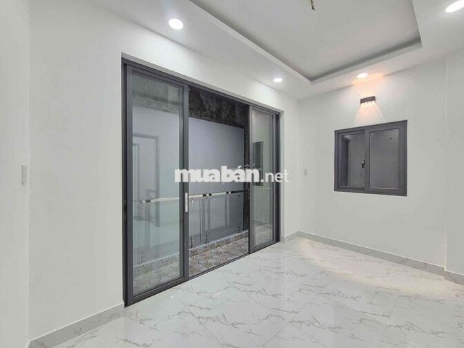 CHO THUÊ NHÀ NGUYÊN CĂN 1 TRỆT 1 LẦU 2PN RỘNG NHÀ MỚI GẦN Q5