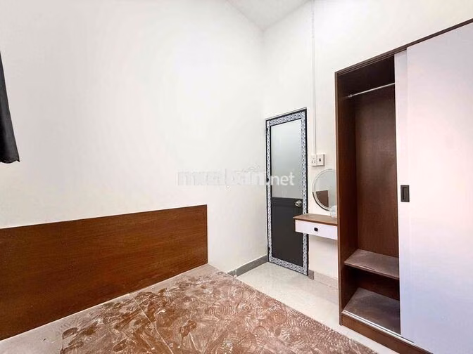 Căn Hộ 2pn ban công Full nội thất cao cấp khu vực: Bạch Đằng - Hồng Hà