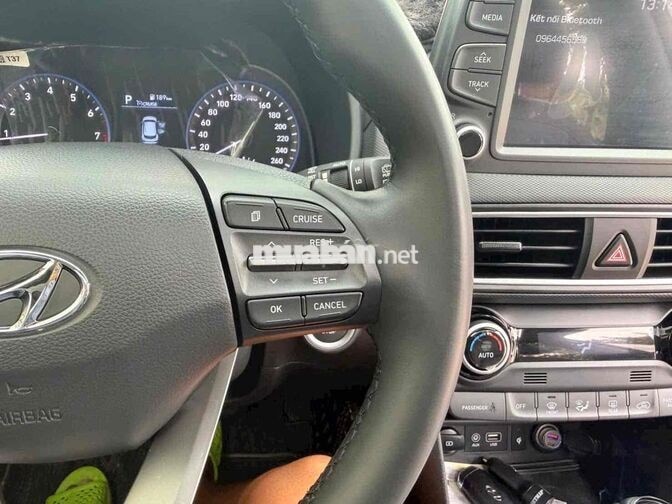 Hyundai Kona 1.6 Turbo 2021 Trắng Tự động 40000 km