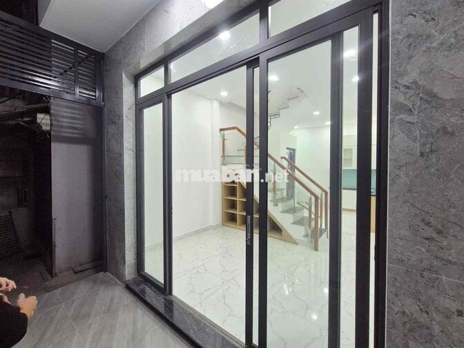 CHO THUÊ NHÀ NGUYÊN CĂN 1 TRỆT 1 LẦU 2PN RỘNG NHÀ MỚI GẦN Q5