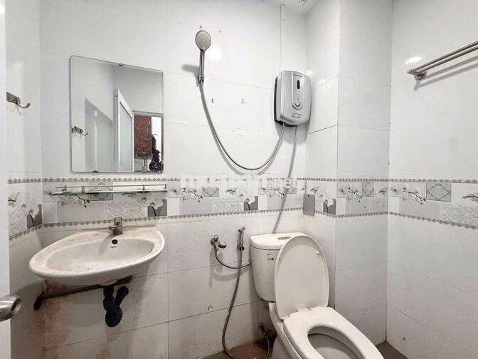 Căn Hộ 2pn ban công Full nội thất cao cấp khu vực: Bạch Đằng - Hồng Hà