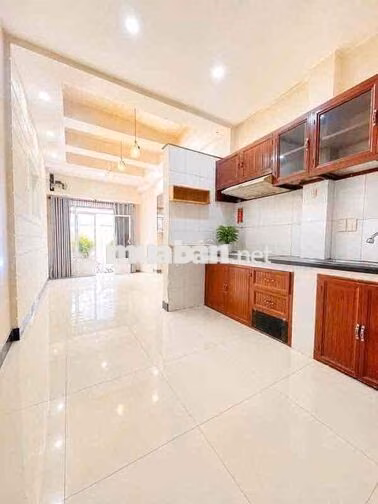 Hàng hiếm quận 6, hẻm xe hơi đỗ cửa, cách 30m ra mặt tiền👍👍