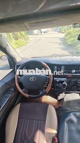 Toyota Hiace 16 chỗ Bạc Dầu