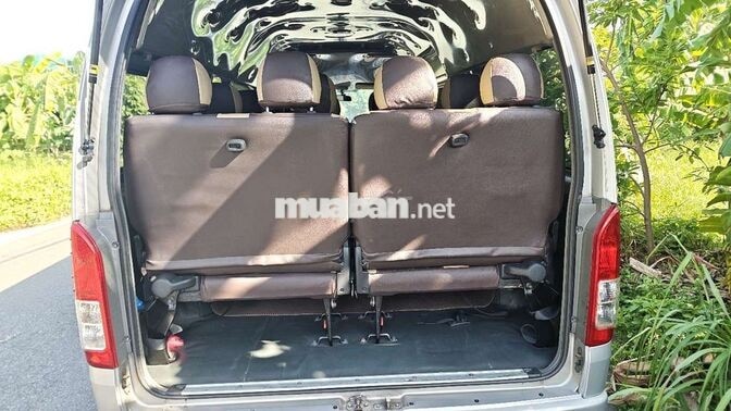 Toyota Hiace 16 chỗ Bạc Dầu