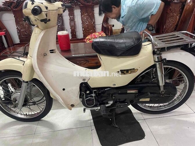 Honda Super Cub 50 2016 Kem