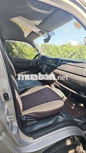 Toyota Hiace 16 chỗ Bạc Dầu