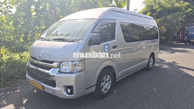 Toyota Hiace 16 chỗ Bạc Dầu