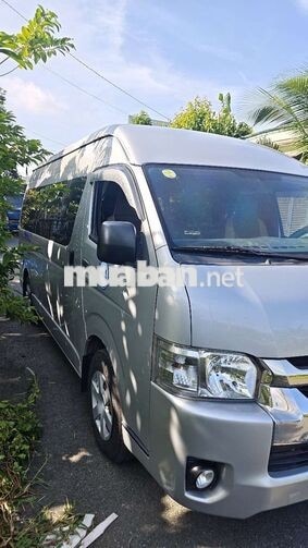 Toyota Hiace 16 chỗ Bạc Dầu