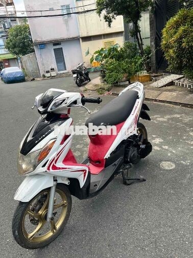 Yamaha Luvias 125cc Đỏ Trắng Đen. Biển Số TP