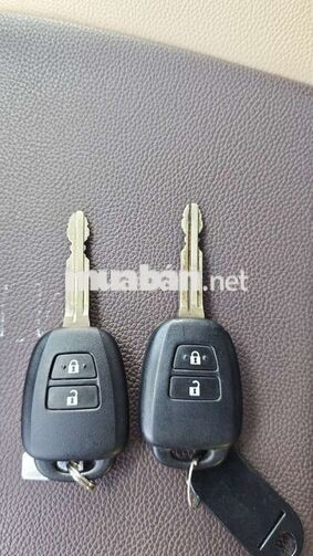 Toyota Hiace 16 chỗ Bạc Dầu