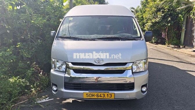 Toyota Hiace 16 chỗ Bạc Dầu