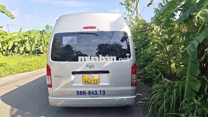 Toyota Hiace 16 chỗ Bạc Dầu