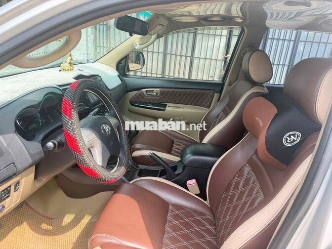 Toyota Fortuner 2014 Bạc