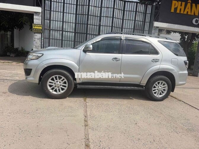 Toyota Fortuner 2014 Bạc