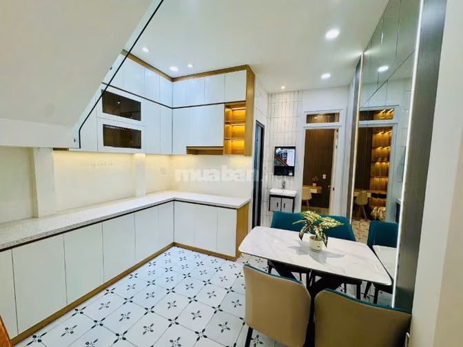 NHÀ ĐẸP, HẺM XE HƠI PHAN VĂN TRỊ, DT 3.5x15m, 3PN, MỚI, FULL NỘI THẤT