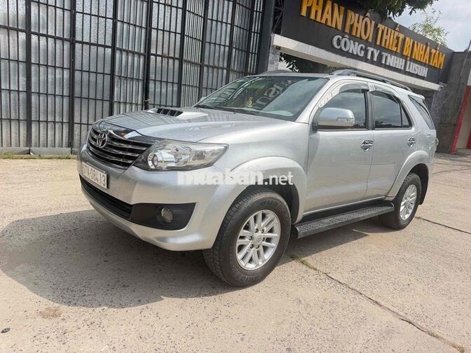 Toyota Fortuner 2014 Bạc
