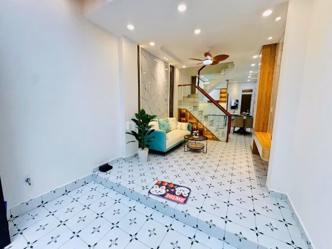 NHÀ ĐẸP, HẺM XE HƠI PHAN VĂN TRỊ, DT 3.5x15m, 3PN, MỚI, FULL NỘI THẤT