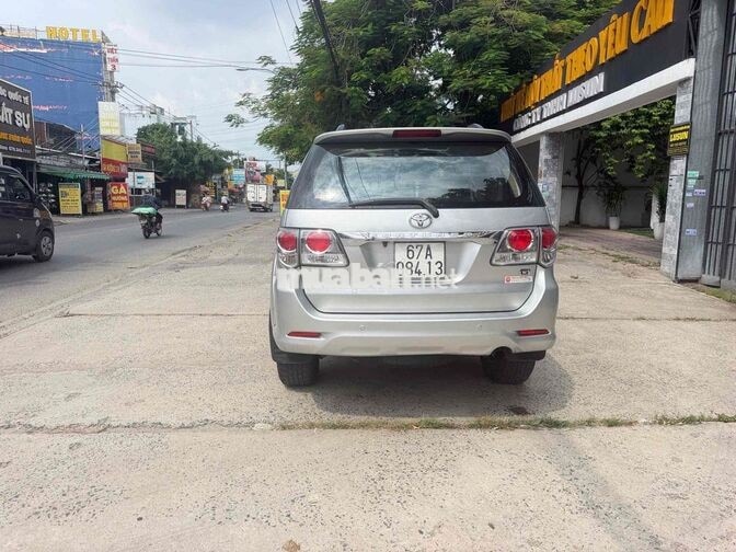Toyota Fortuner 2014 Bạc