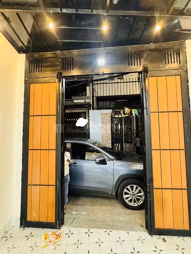 NHÀ ĐẸP, HẺM XE HƠI PHAN VĂN TRỊ, DT 3.5x15m, 3PN, MỚI, FULL NỘI THẤT