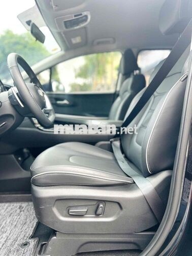 Hyundai Custin 1.5 tiêu chuẩn 2025 - Lướt 2,000 km