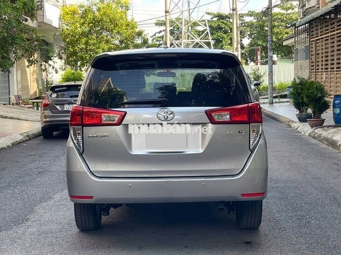 Toyota Innova 2019 Số sàn Bạc