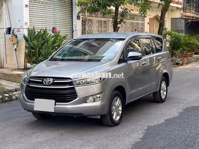 Toyota Innova 2019 Số sàn Bạc