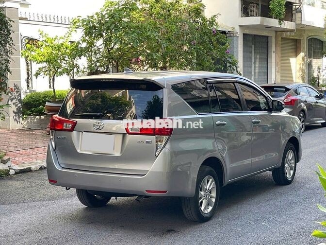 Toyota Innova 2019 Số sàn Bạc