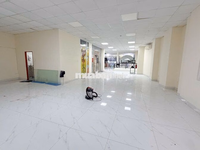 Chính chủ cho thuê MBKD tự do ngay Lê Văn Lương, Lotte