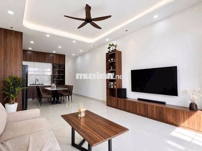 full nội thất , mặt tiền kinh doanh, nhà đẹp ở ngay