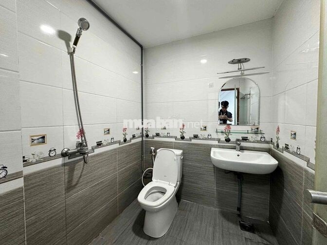 CHO THUÊ MBKD 150m2 KD ĐA NGHỀ MẶT TIỀN LÊ VĂN LƯƠNG QUẬN 7 SÁT LOTTE