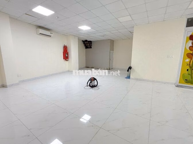 Chính chủ cho thuê MBKD tự do ngay Lê Văn Lương, Lotte