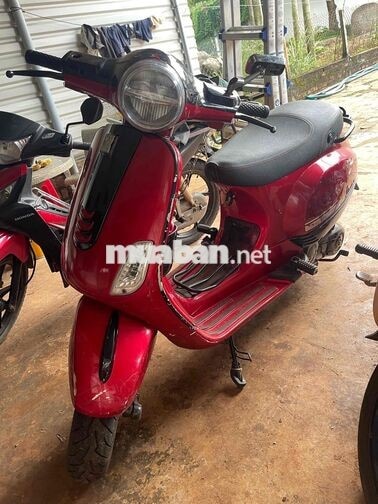 Piaggio Vespa LX 125 Đỏ
