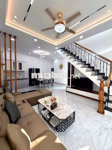 BIỆT THỰ GẦN ĐỒNG KHỞI – 400 TRIỆU NHẬN NHÀ, TẶNG FULL NỘI THẤT