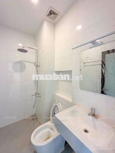 STUDIO BANCON, CỬA SỔ MỚI XÂY 100%, CHỈ TÍNH ĐIỆN, ĐỐI DIỆN RMIT, TĐTU