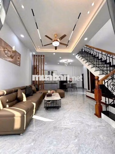 BIỆT THỰ GẦN ĐỒNG KHỞI – 400 TRIỆU NHẬN NHÀ, TẶNG FULL NỘI THẤT
