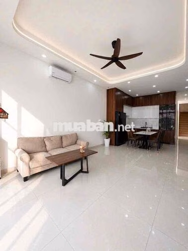 full nội thất , mặt tiền kinh doanh, nhà đẹp ở ngay