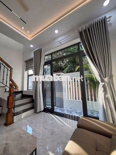 BIỆT THỰ GẦN ĐỒNG KHỞI – 400 TRIỆU NHẬN NHÀ, TẶNG FULL NỘI THẤT