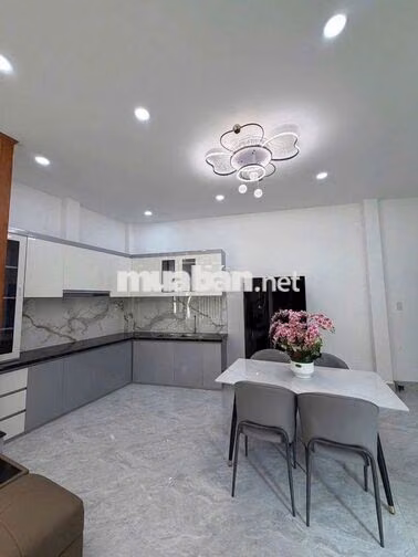 BIỆT THỰ GẦN ĐỒNG KHỞI – 400 TRIỆU NHẬN NHÀ, TẶNG FULL NỘI THẤT