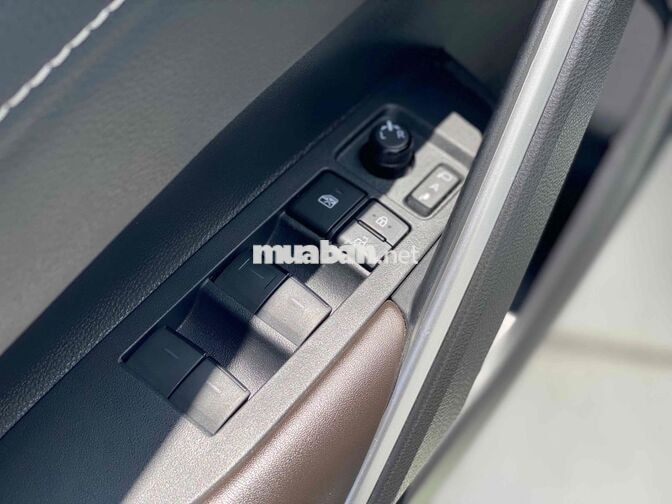 Toyota Corolla Cross Hybrid 2024 Trắng 31.000km