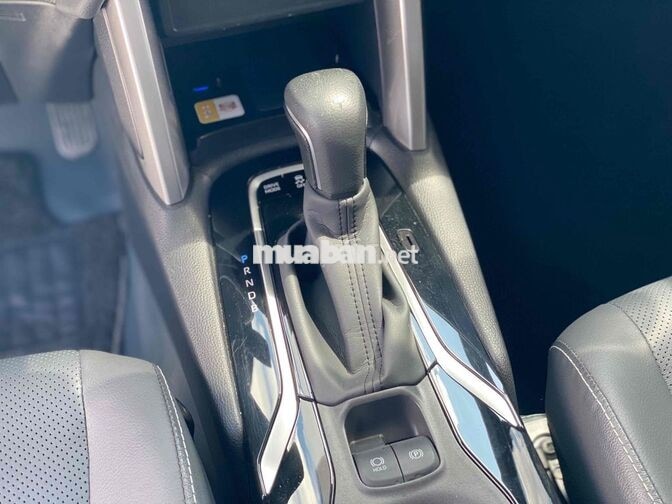 Toyota Corolla Cross Hybrid 2024 Trắng 31.000km