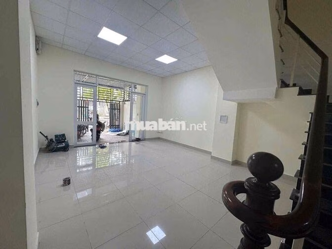 Nhà KDC Hiệp Thành 3 , Trục chính 1 trệt 2 Lầu 5x20 4pn rộng