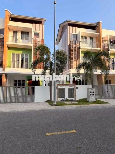 Nhà Phố Liền kề Suncasa 1. gần Thành Phố Mới ngang 7m. 4pn