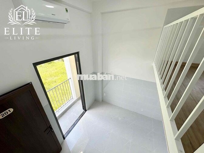 Phòng mới xây có ban công zá tốt gần đại học Văn Lang, IUH, NTTU