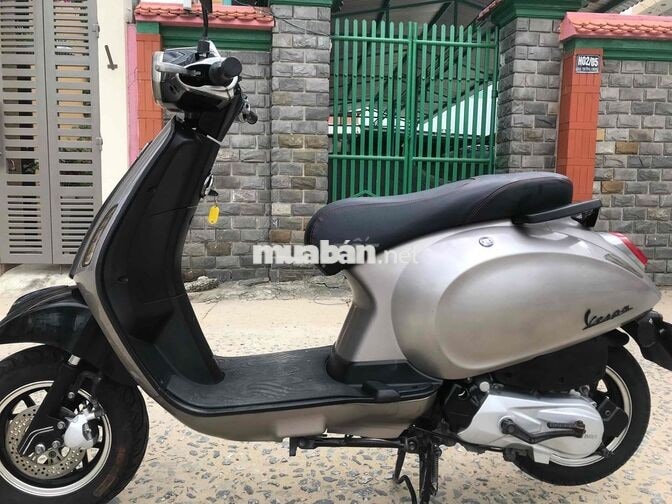 Piaggio Vespa 50cc Bạc LED