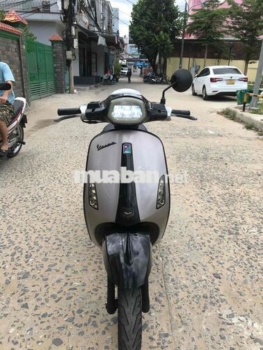 Piaggio Vespa 50cc Bạc LED
