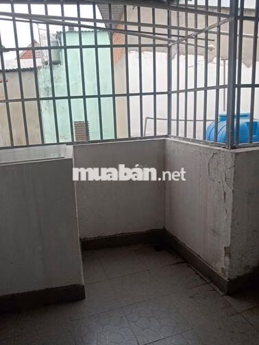 cần sang lại nhà nguyên căn cho thuê 3pn 3wc gần CMT8