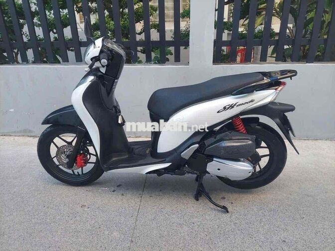 Honda SH Mode 2018 Trắng đen Nữ