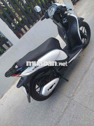 Honda SH Mode 2018 Trắng đen Nữ