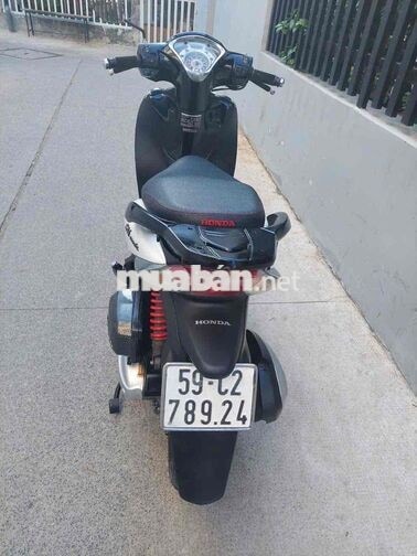 Honda SH Mode 2018 Trắng đen Nữ